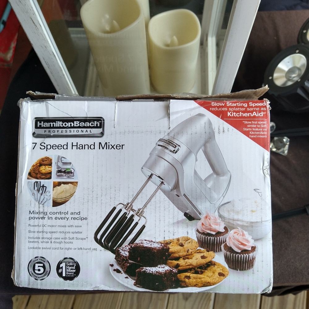 Hamilton Beach 7 Speed Hand Mixer New! Perfect Engagement And Wedding Gift